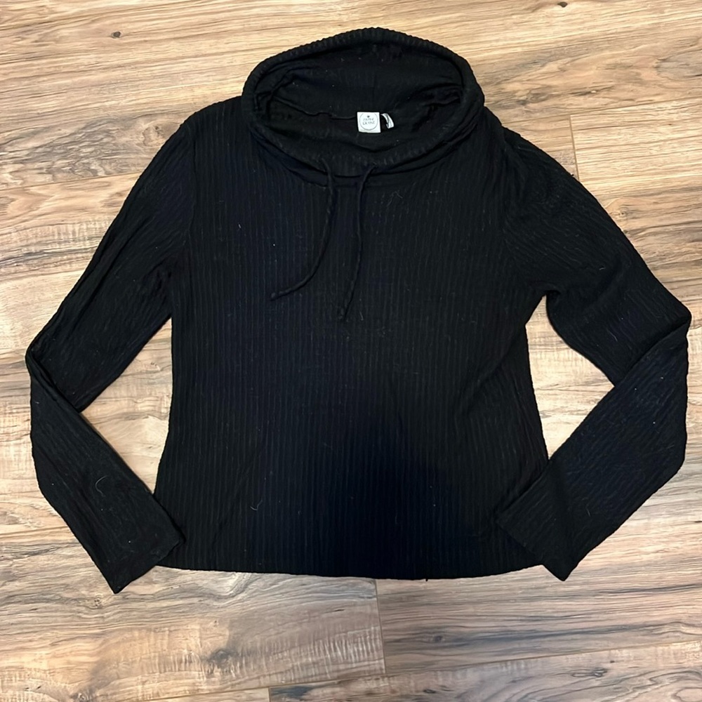 Paper Crane Women’s Cowled Turtle Neck Sweater Size Medium (fits like a small)